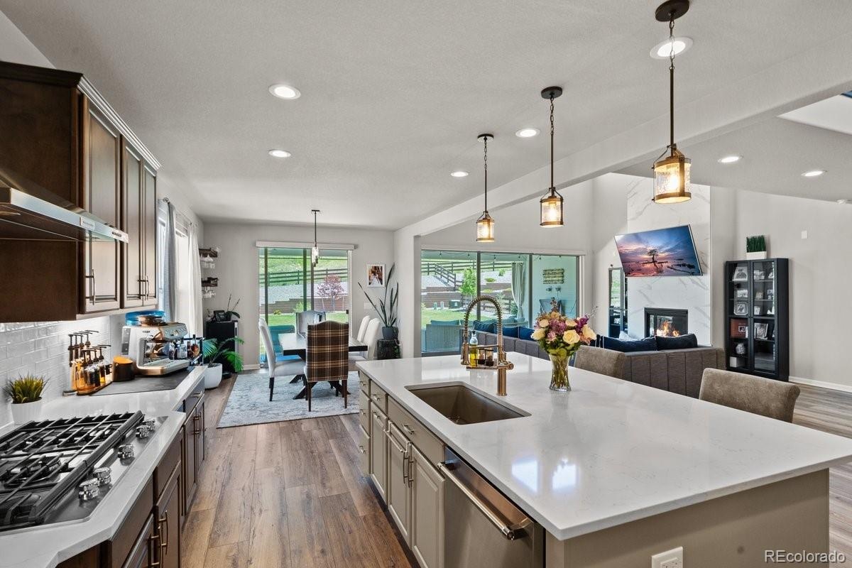 12040 Mosey Ln — photo 1